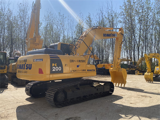 USED KOMATSU PC200-8M0