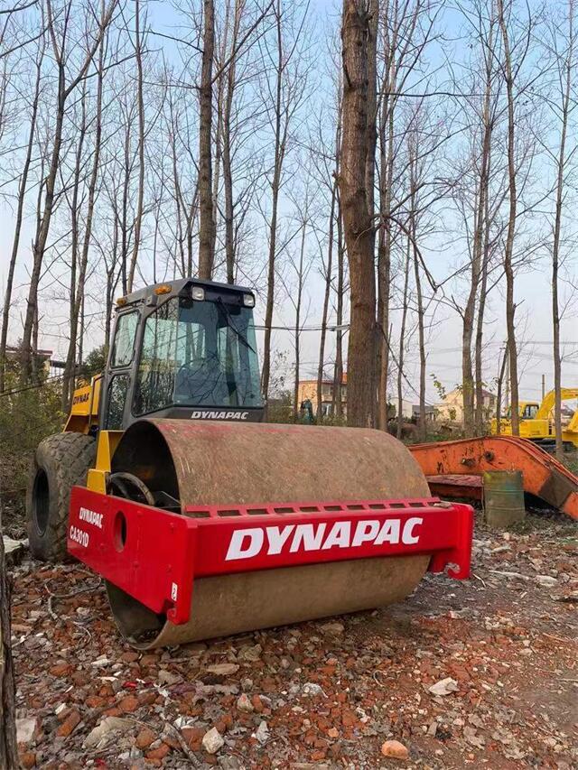 USED DYNAPAC CA301D