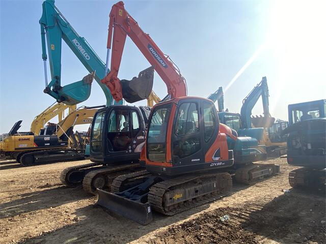 USED DOOSAN DX88-9C