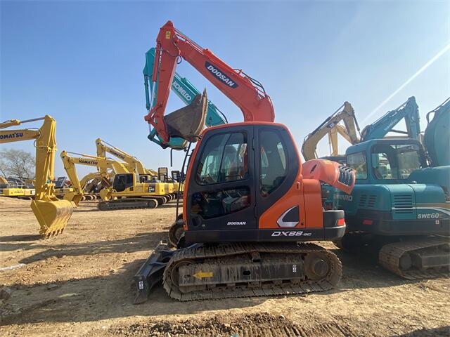 USED DOOSAN DX88-9C