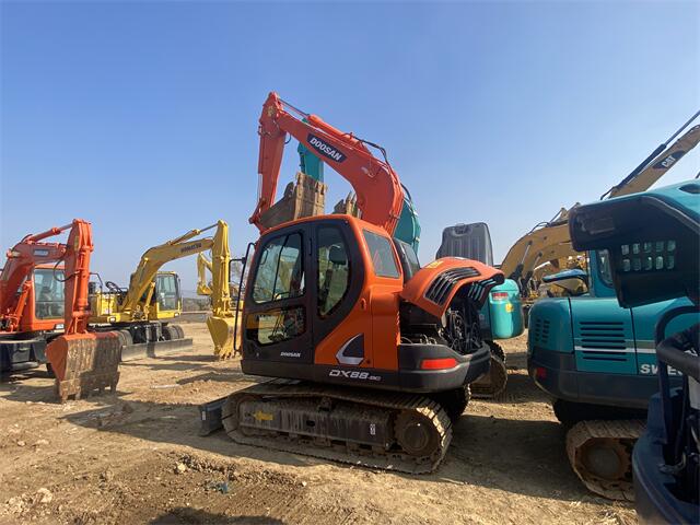 USED DOOSAN DX88-9C