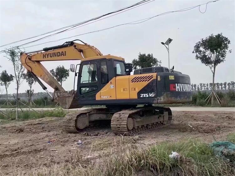 USED HYUNDAI R215VS