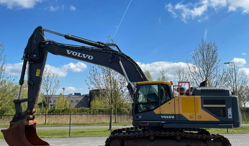 USED VOLVO EC380EL