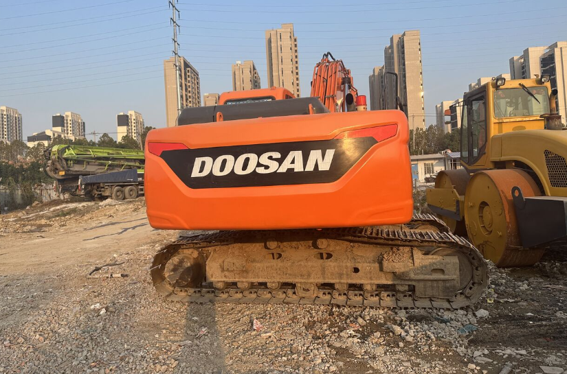 Used Doosan DX220LC-9C Excavator for Sale detail view