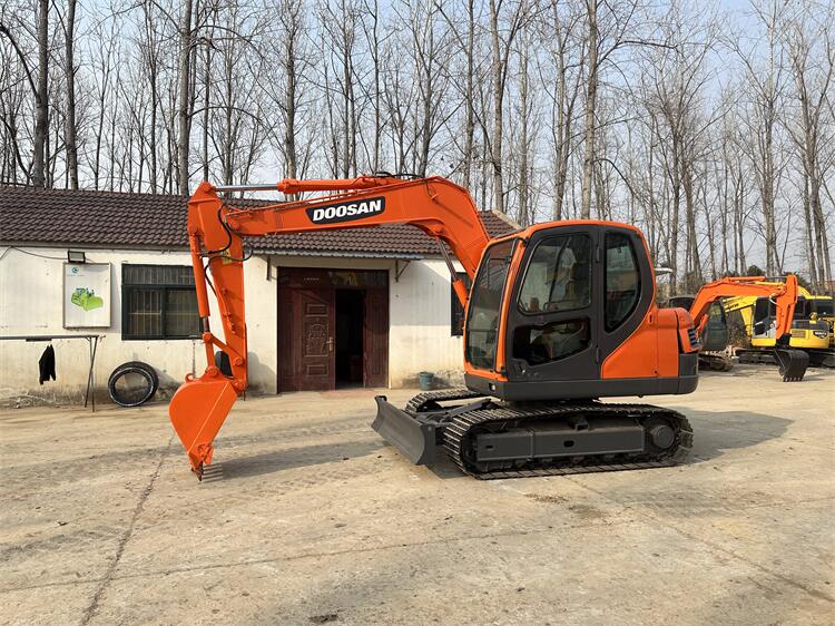 Used Doosan DX75 Excavator for Sale front view