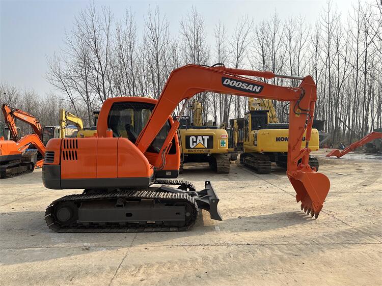 Used Doosan DX75 Excavator for Sale detail view