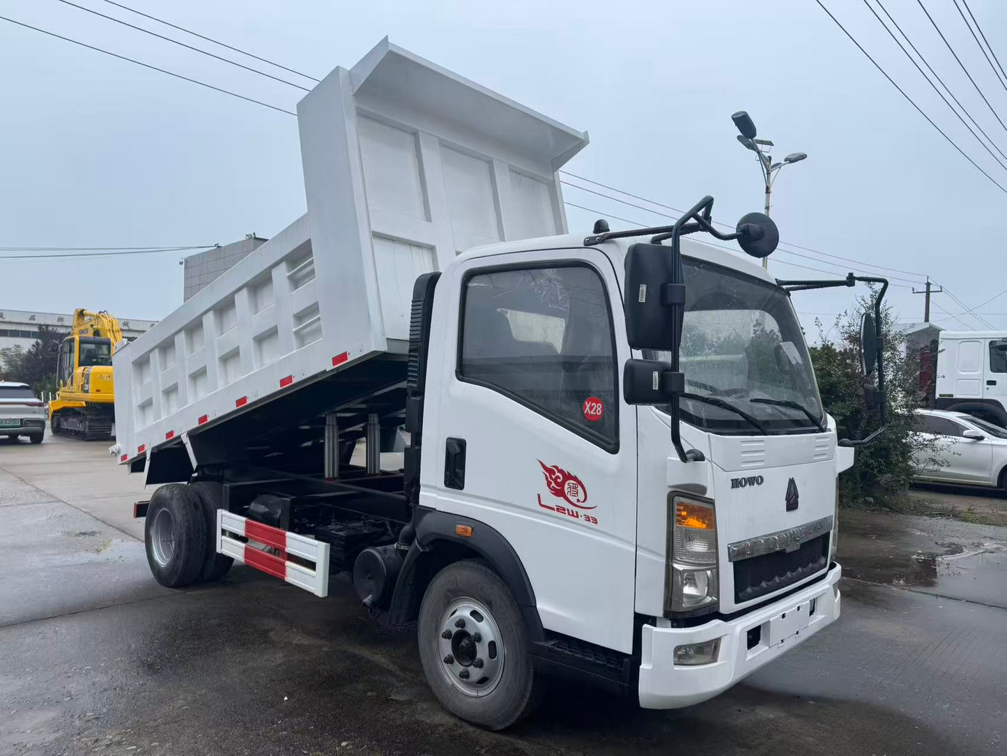 New Sinotruk 160HP Dump Truck for Sale detail view