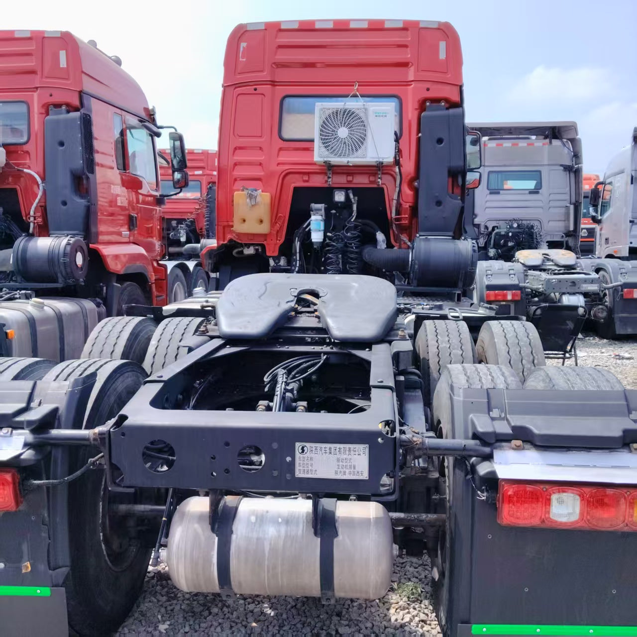 New Shacman 460HP Tractor Truck for Sale detail view