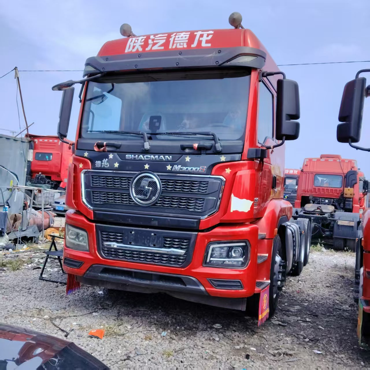New Shacman 460HP Tractor Truck for Sale side view