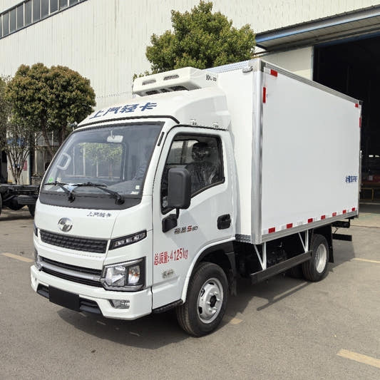 Used Saic YUEJIN S80 95HP Refrigerated Truck for Sale - Alternative Stock side view
