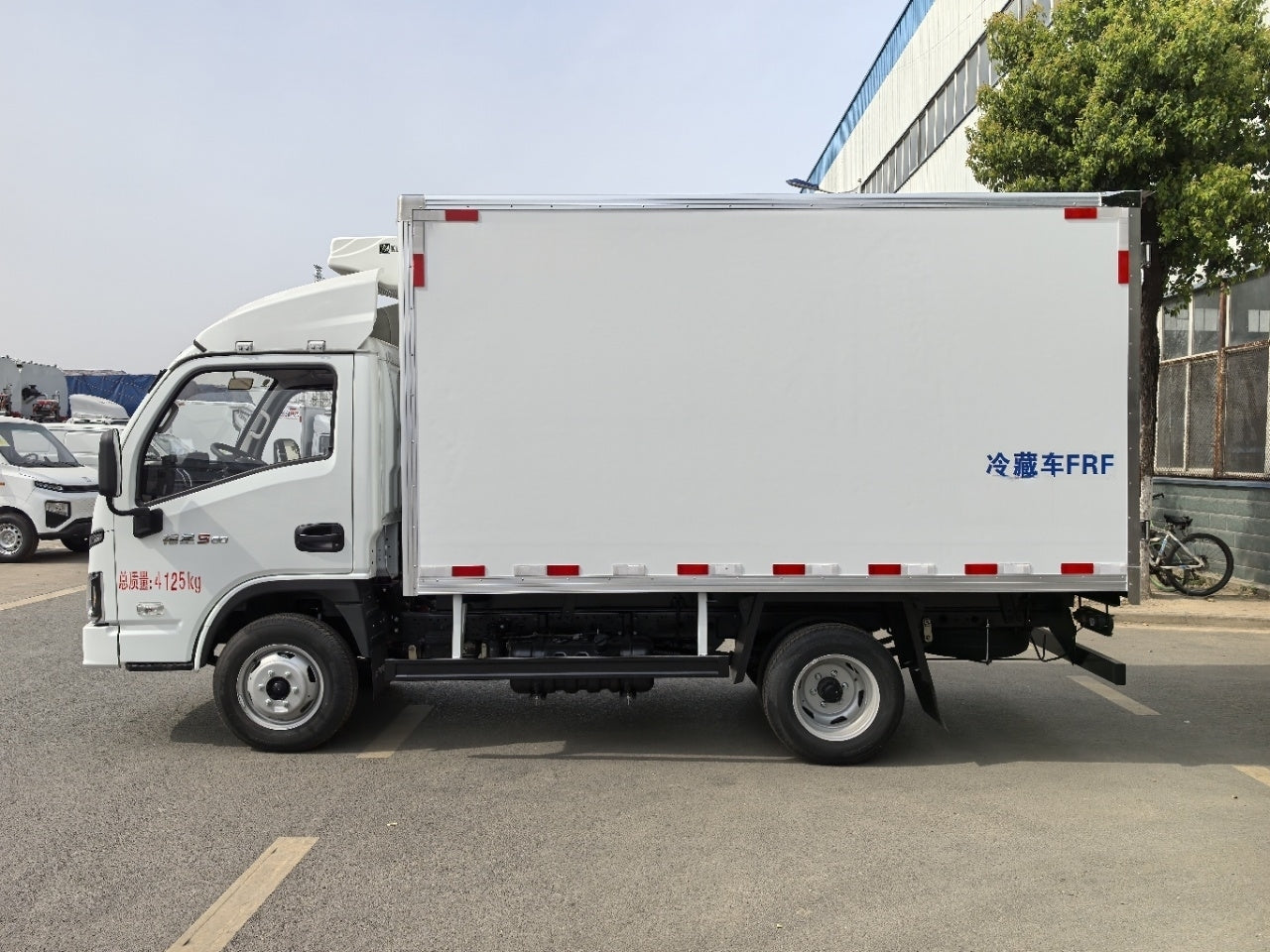 Used Saic YUEJIN S80 95HP Refrigerated Truck for Sale detail view