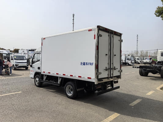 Used Saic YUEJIN S80 95HP Refrigerated Truck for Sale rear side view