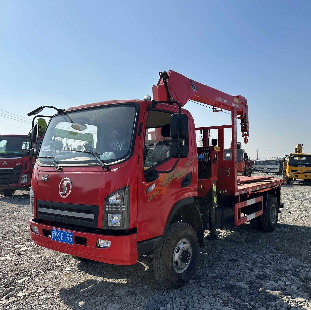 Used Shacman 160HP Truck-Mounted Crane for Sale side view