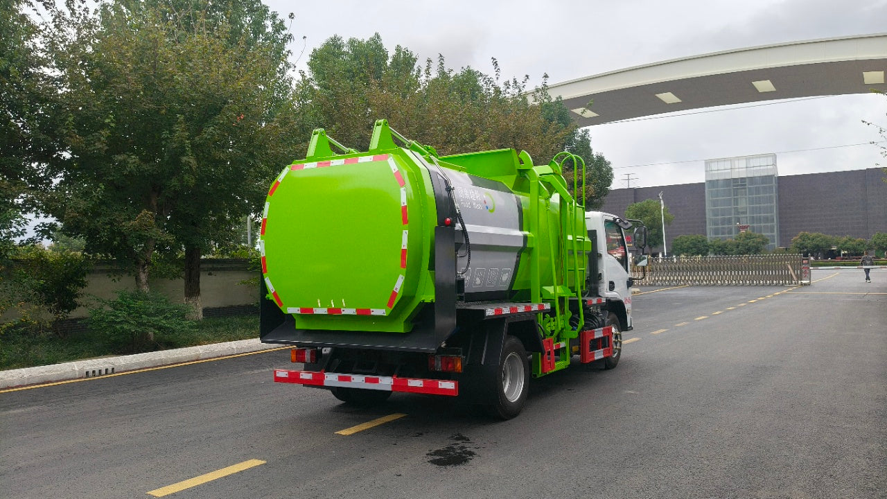 Used Dongfeng HUASHEN 6M³ Food Waste Truck for Sale detail view