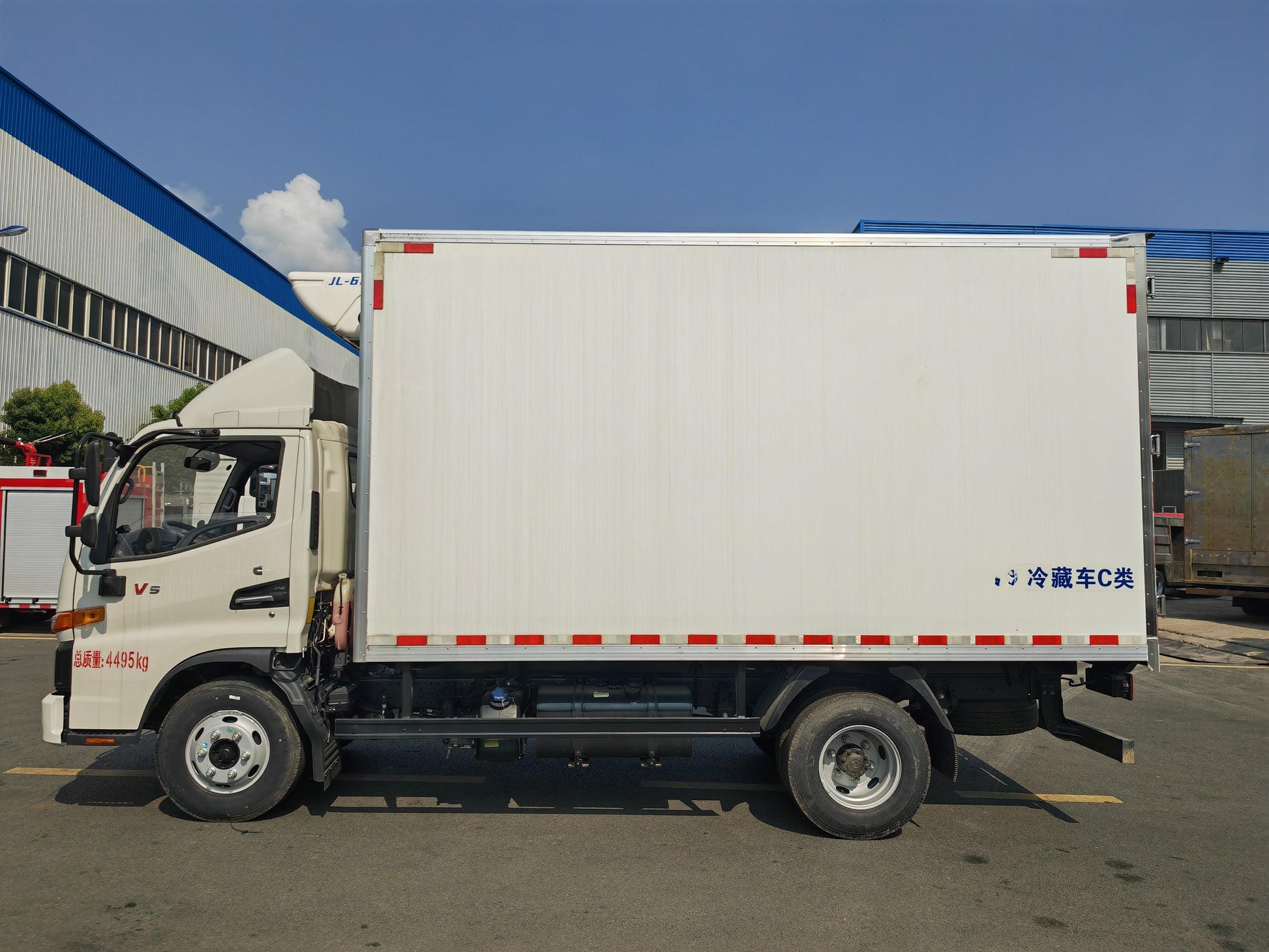 Used JAC SHUANGLING 18M³ C-CLASS Refrigerated Truck for Sale detail view