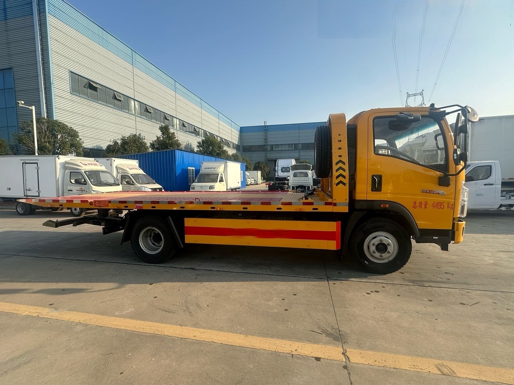 Used Sinotruk 160HP Road Wrecker Truck for Sale detail view
