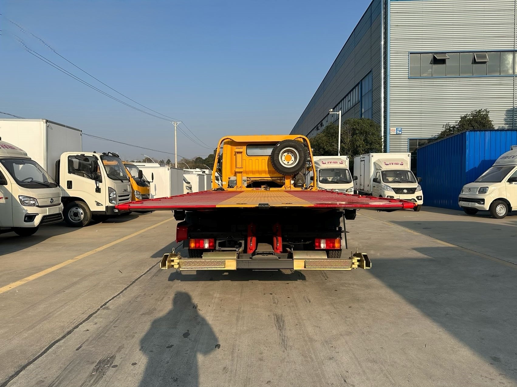 Used Sinotruk 160HP Road Wrecker Truck for Sale detail view