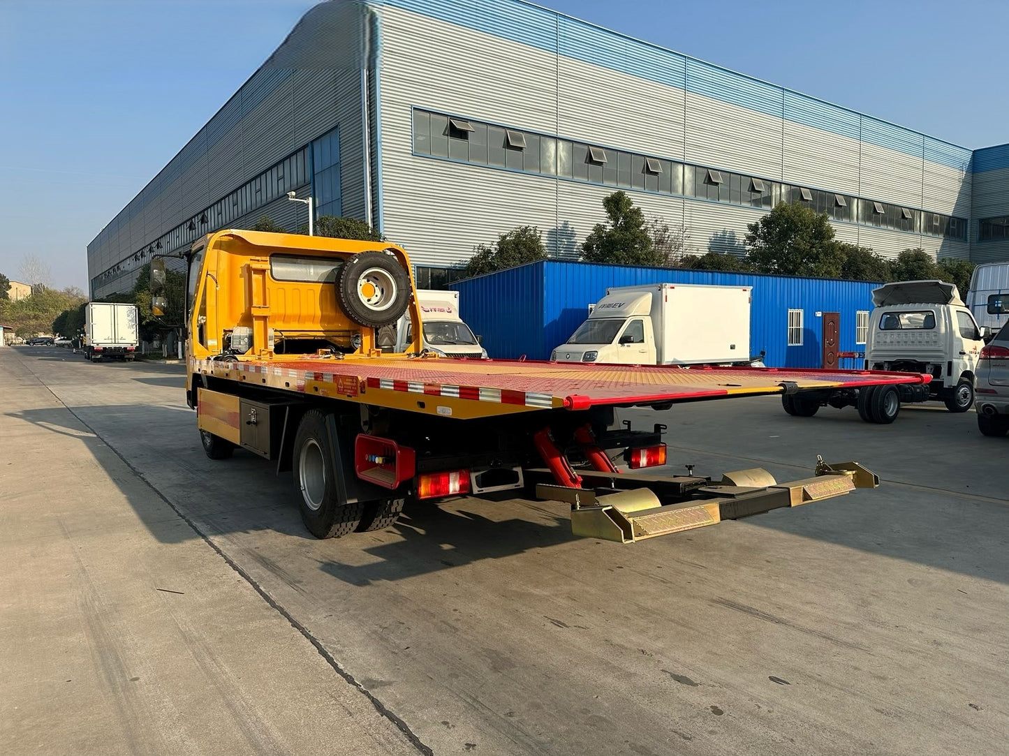 Used Sinotruk 160HP Road Wrecker Truck for Sale detail view