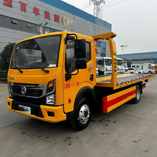 Used Dongfeng 160HP Road Wrecker Truck for Sale side view