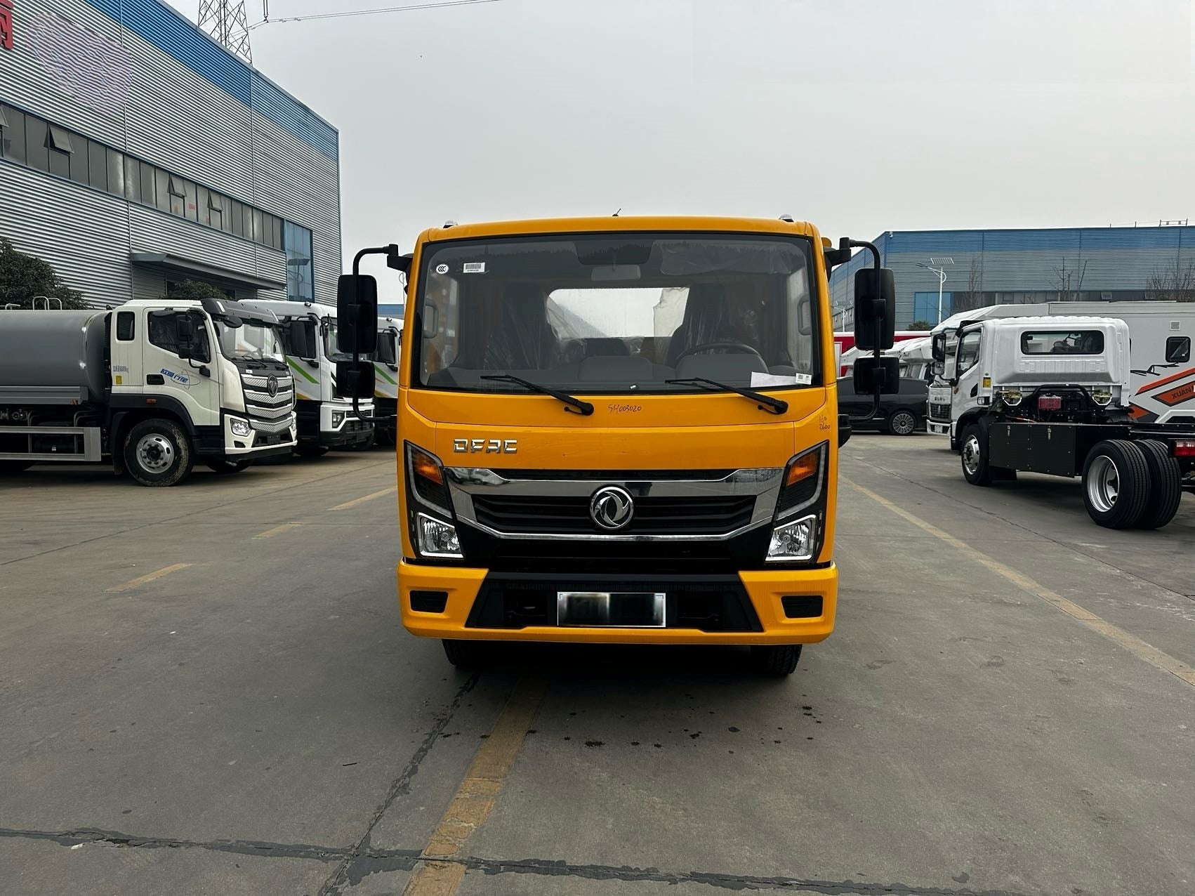 Used Dongfeng 160HP Road Wrecker Truck for Sale front view