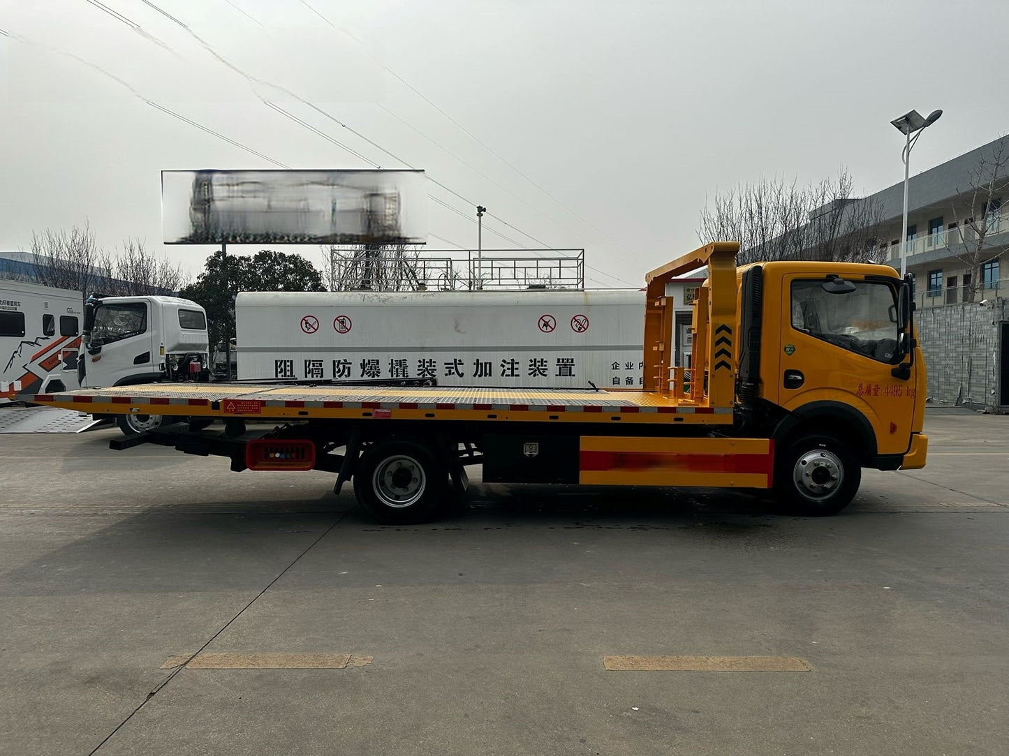 Used Dongfeng 160HP Road Wrecker Truck for Sale detail view