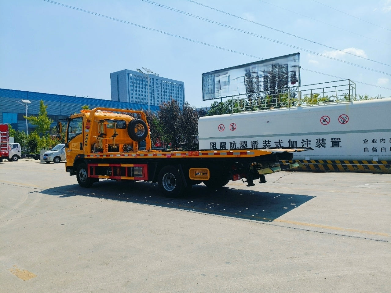 Used Foton 160HP Road Wrecker Truck for Sale - Updated Model detail view