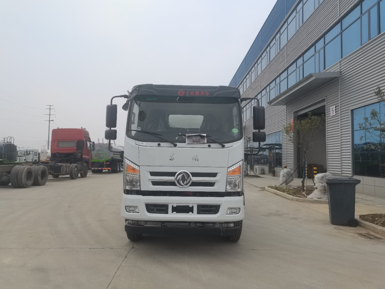 Used Dongfeng 160HP Water Bowser Truck for Sale rear side view