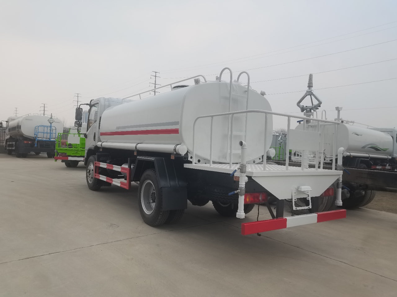 Used Dongfeng 160HP Water Bowser Truck for Sale detail view