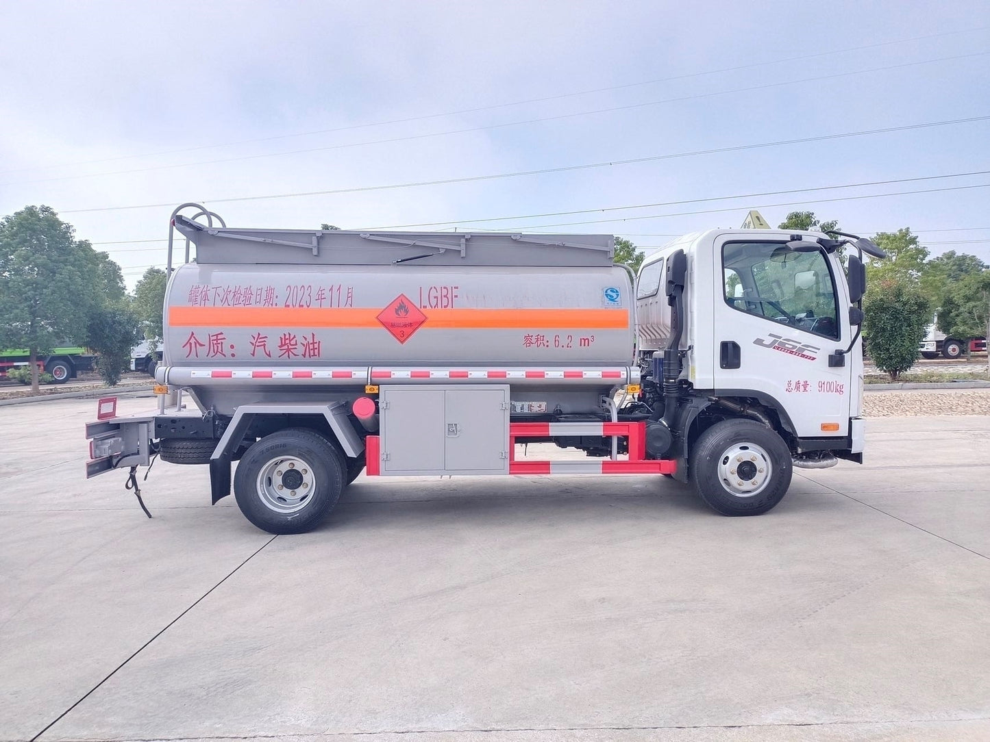 Used FAW JIEFANG 6.2M³ Fuel Tank Truck for Sale detail view