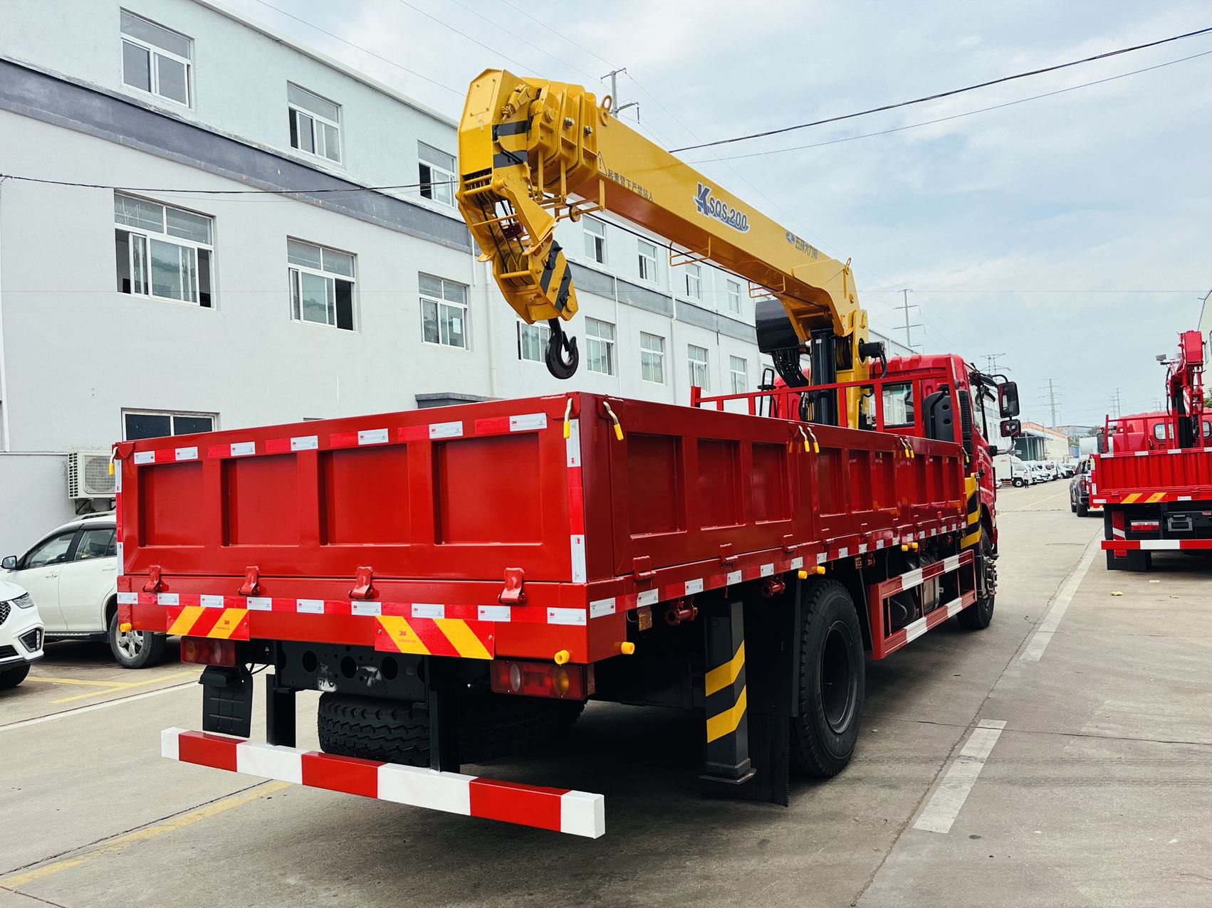 Used Dongfeng 245HP Truck-Mounted Crane for Sale detail view