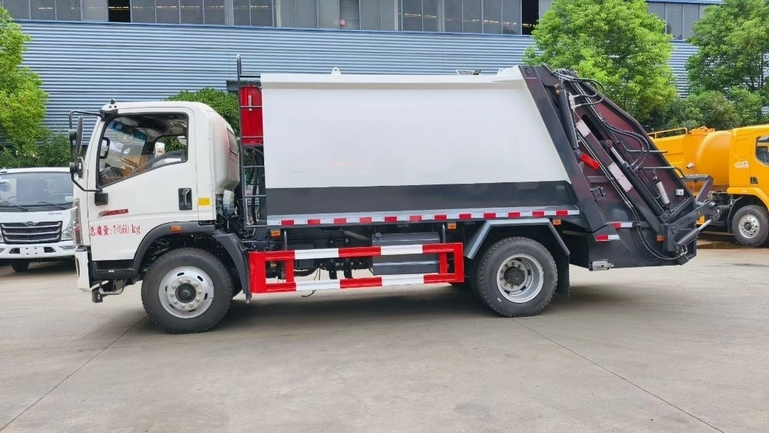 Used Sinotruk HOWO 12M³ Compressed Garbage Truck for Sale detail view