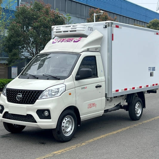 Used Foton XIANGLING 2.8M³ Refrigerated Truck for Sale side view
