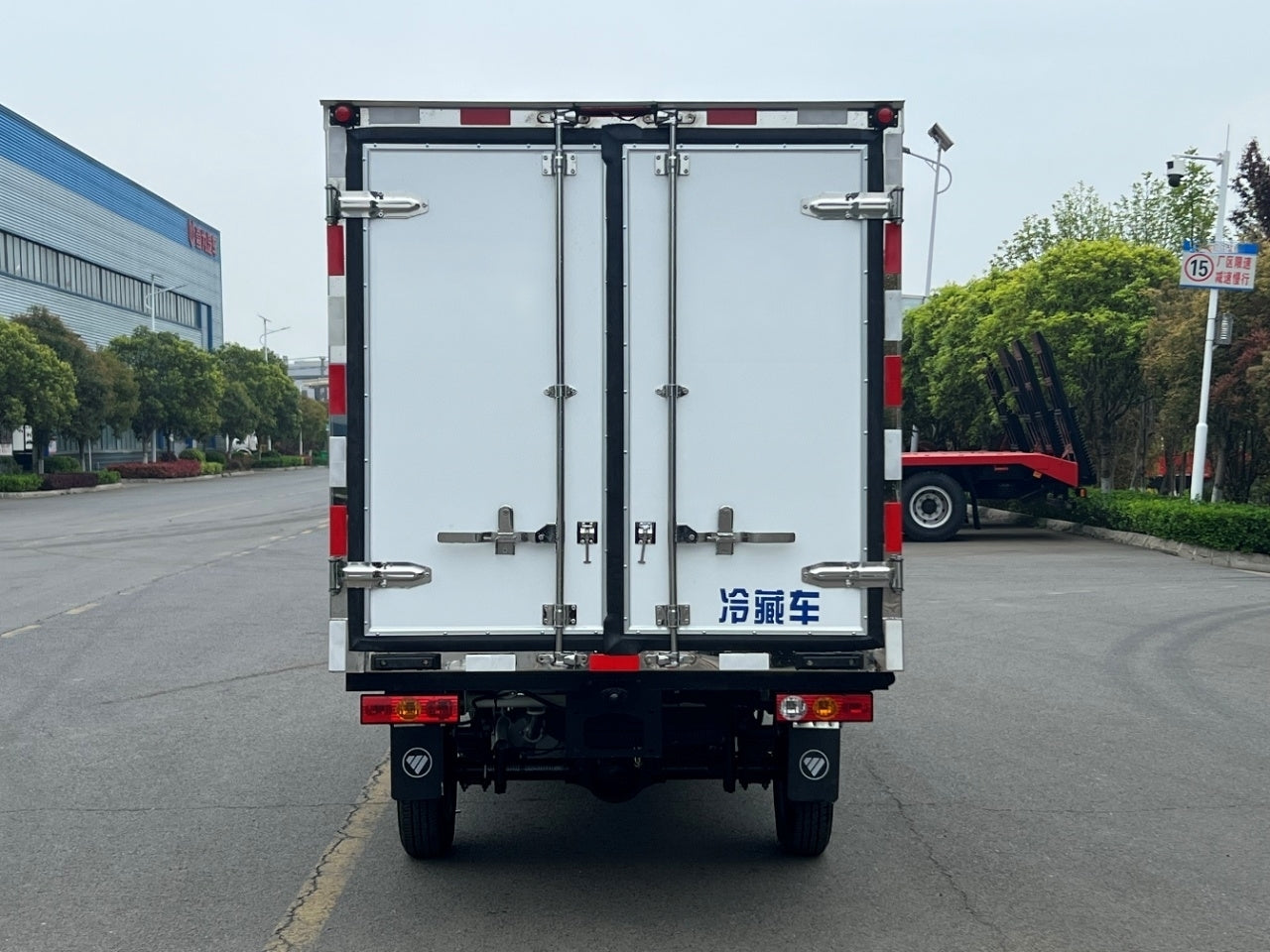 Used Foton XIANGLING 2.8M³ Refrigerated Truck for Sale detail view