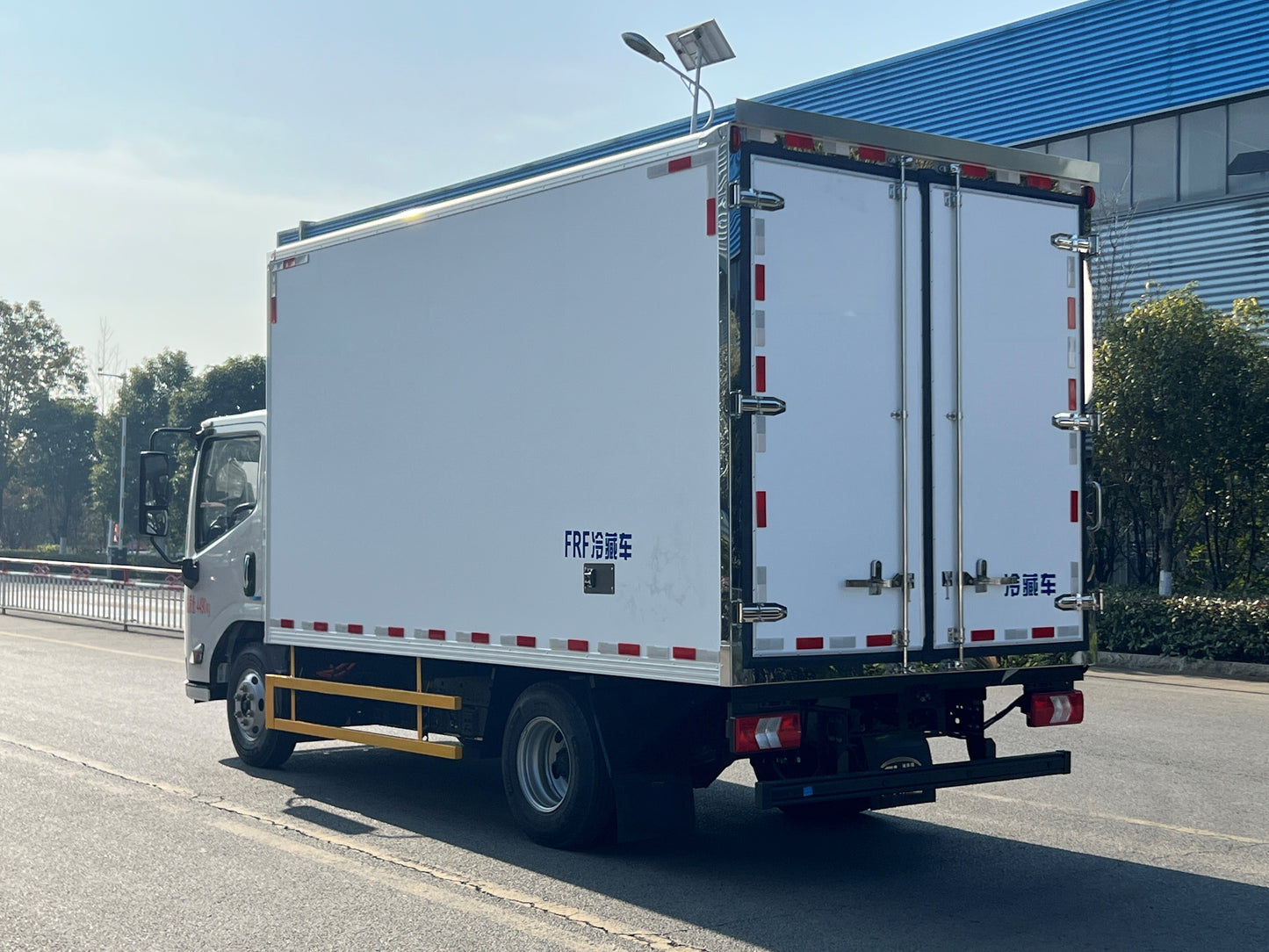 Used JMC E-LUDA 18M³ ELECTRIC Refrigerated Truck for Sale detail view