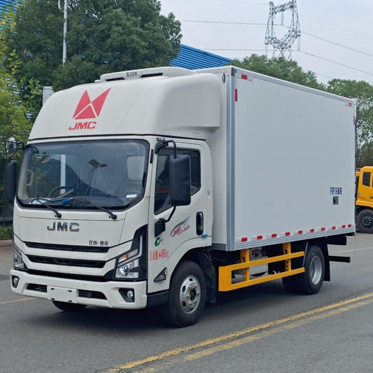 Used JMC NEW KAIYUN 18M³ Refrigerated Truck for Sale side view