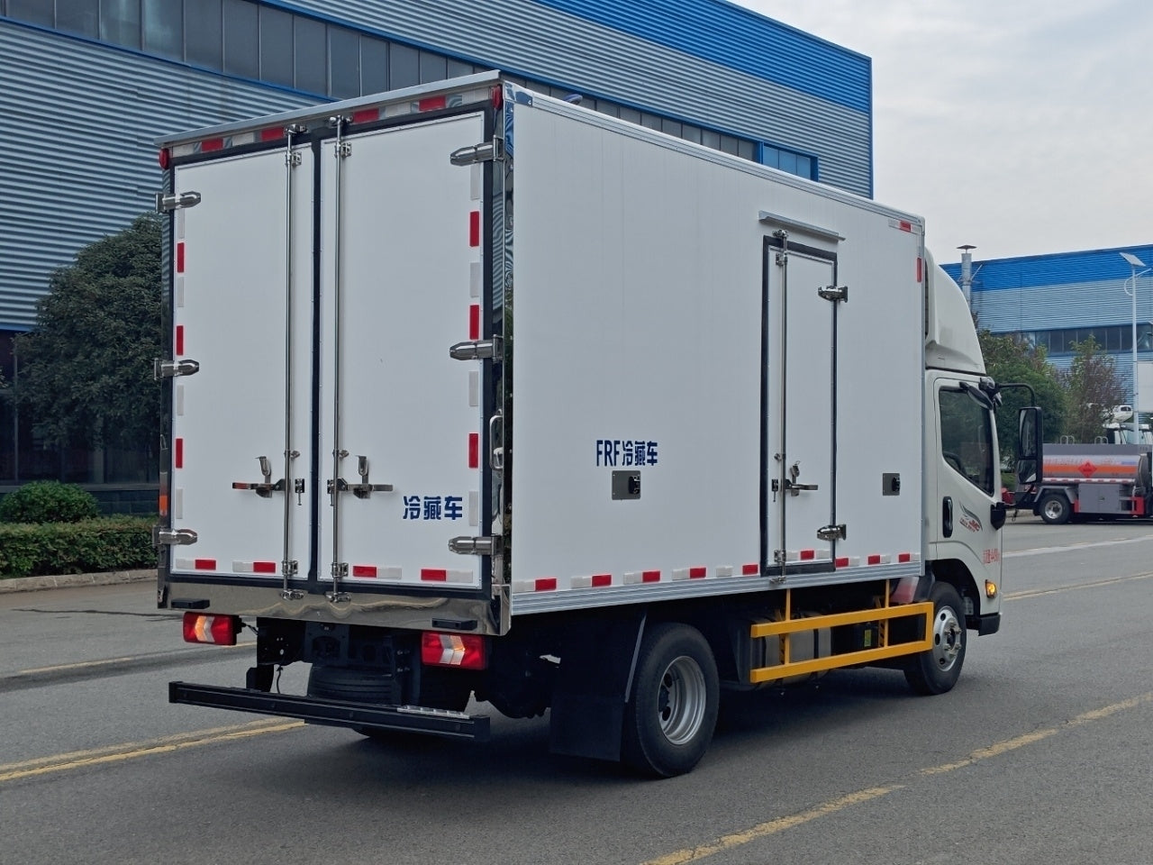Used JMC NEW KAIYUN 18M³ Refrigerated Truck for Sale detail view