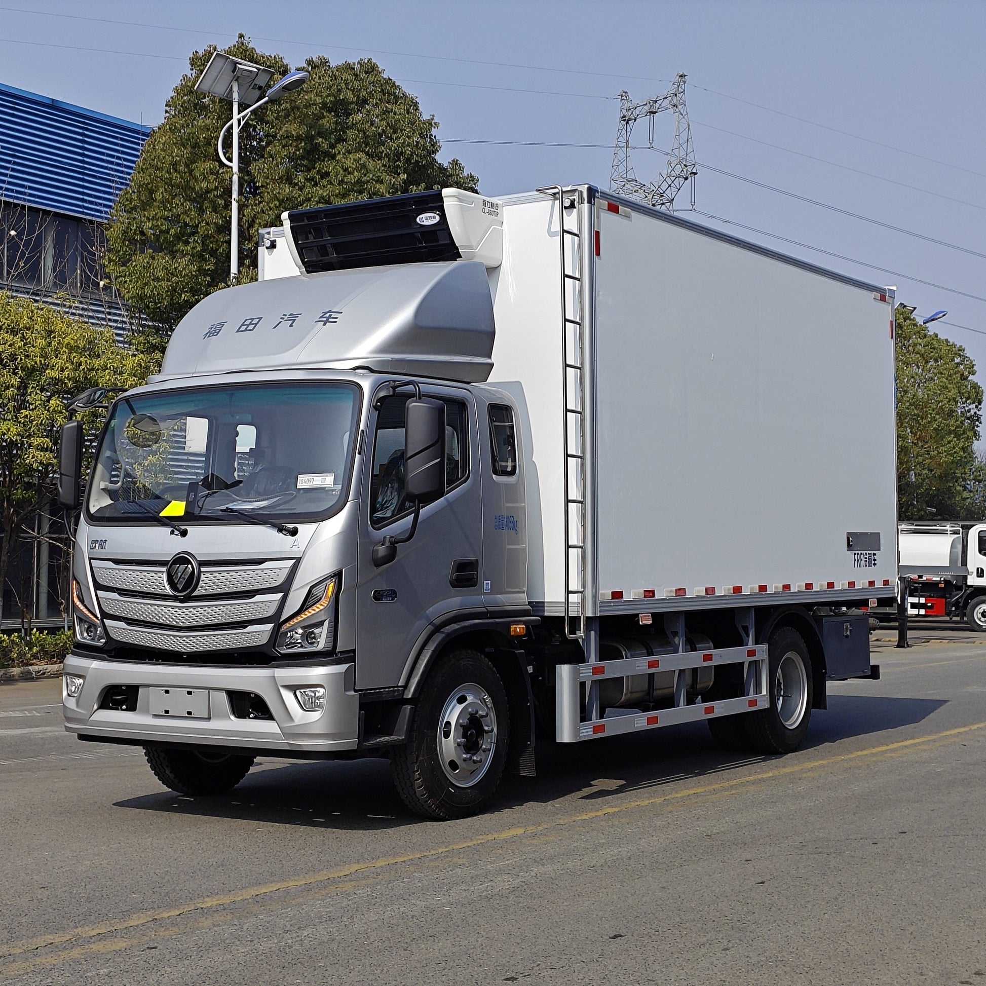 Used Foton AUMARK 30M³ Refrigerated Truck for Sale side view