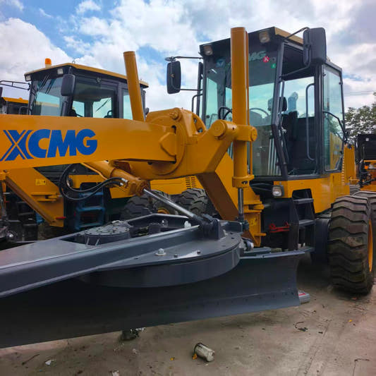 Used XCMG GR1803 Motor Grader for Sale rear side view