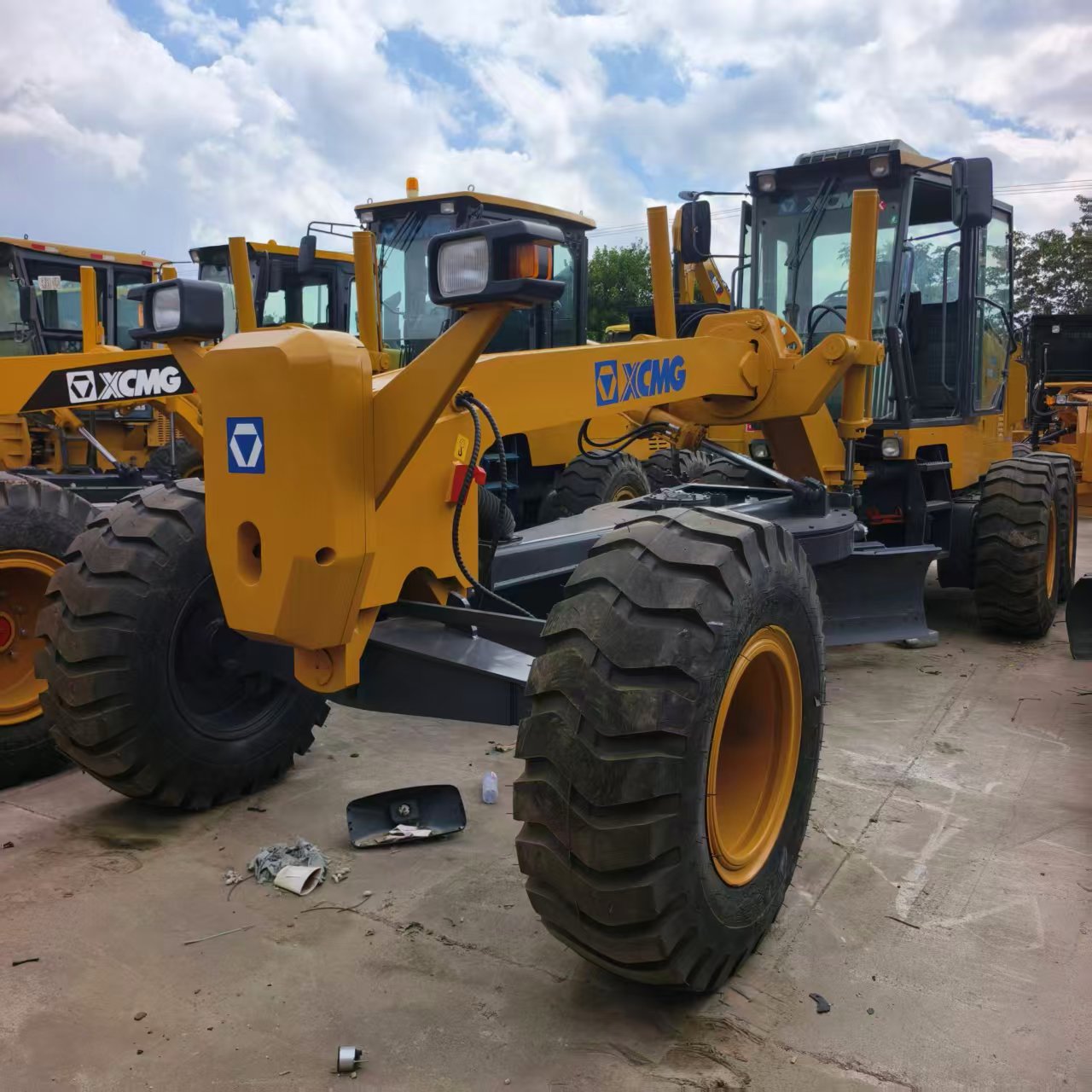 USED XCMG GR1803