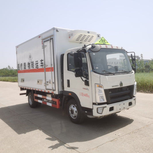 Used Sinotruk 130HP Refrigerated Medical Waste Truck for Sale side view
