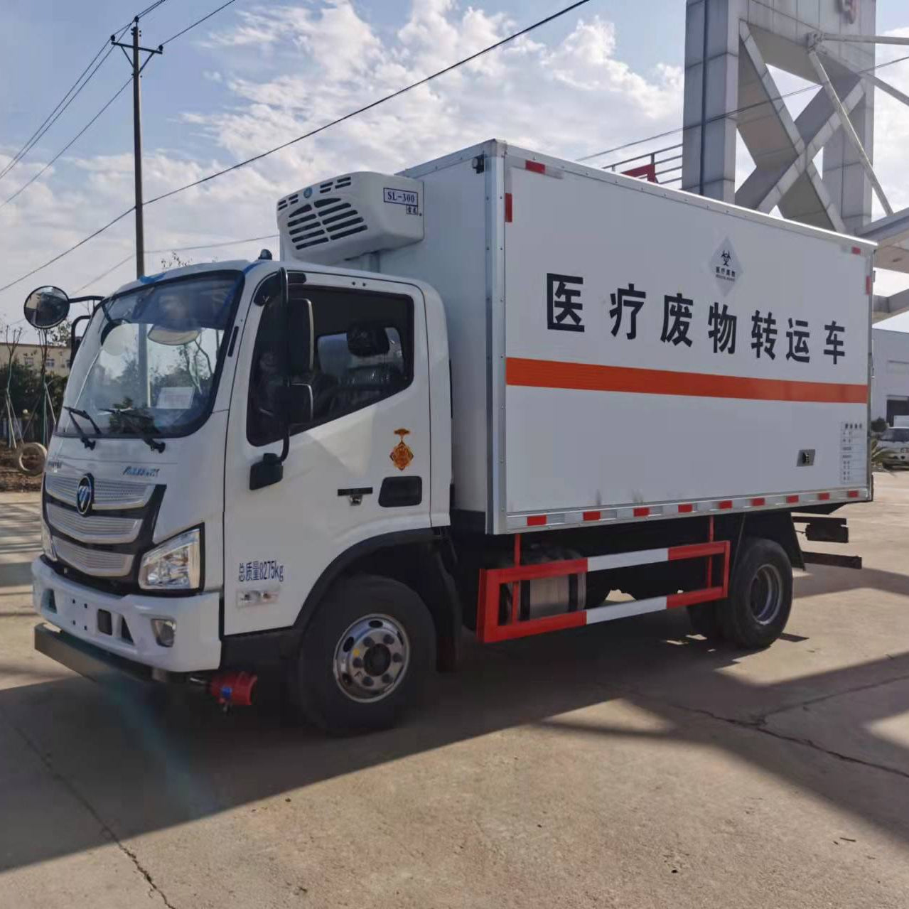 Used Foton 156HP Refrigerated Medical Waste Truck for Sale side view