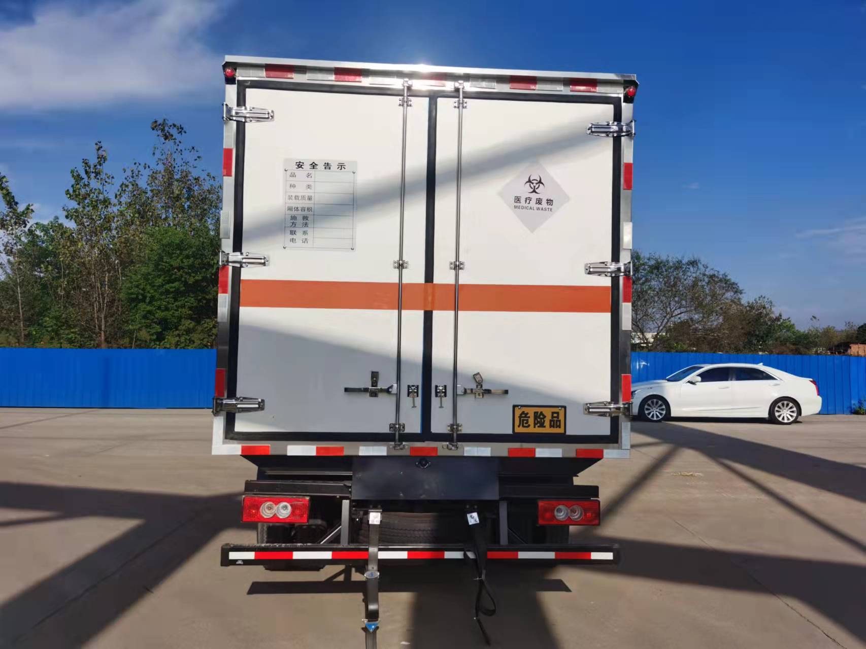 Used Foton 156HP Refrigerated Medical Waste Truck for Sale front view