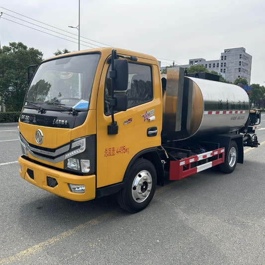 Used Dongfeng DOLICA D6 4M³ Asphalt Spraying Truck for Sale side view