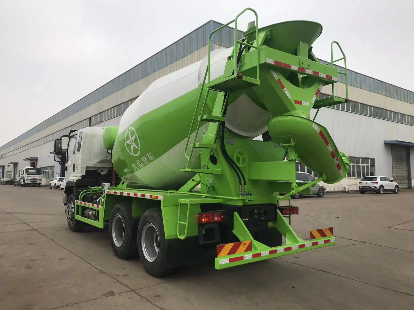 Used Dayun 8M³ Concrete Mixer Truck for Sale front view