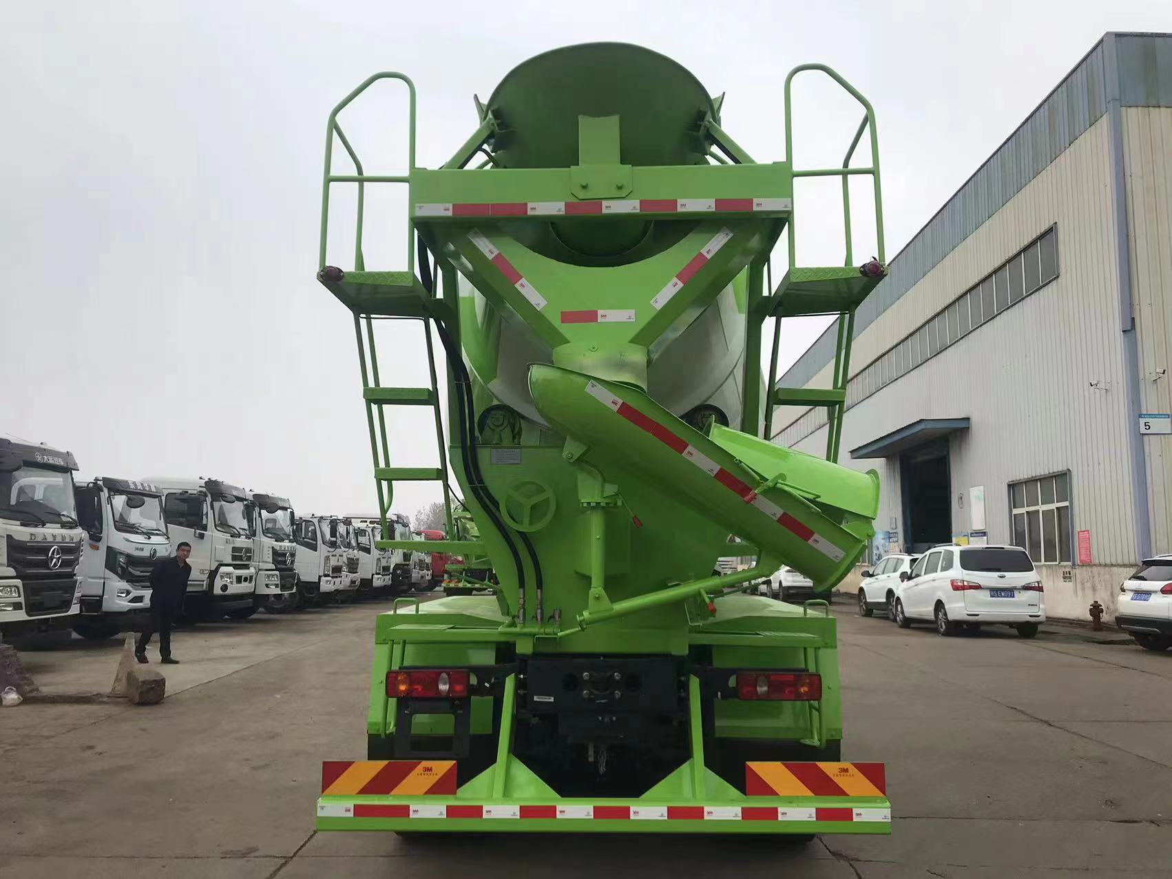 Used Dayun 8M³ Concrete Mixer Truck for Sale detail view