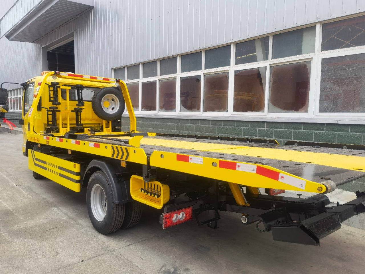 Used Foton 160HP Road Wrecker Truck for Sale detail view