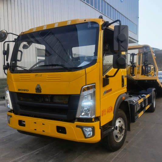 Used Sinotruk 150HP Road Wrecker Truck for Sale side view