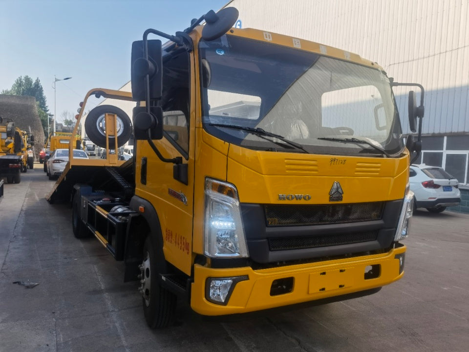 Used Sinotruk 150HP Road Wrecker Truck for Sale rear side view