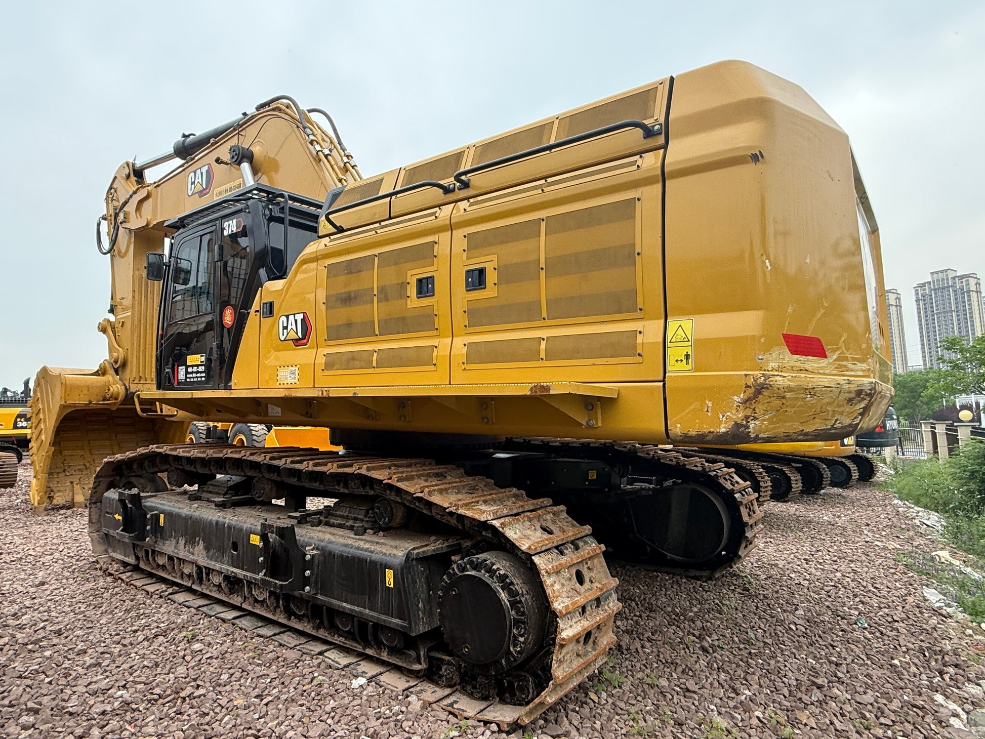 Used Caterpillar 374 Excavator for Sale rear side view