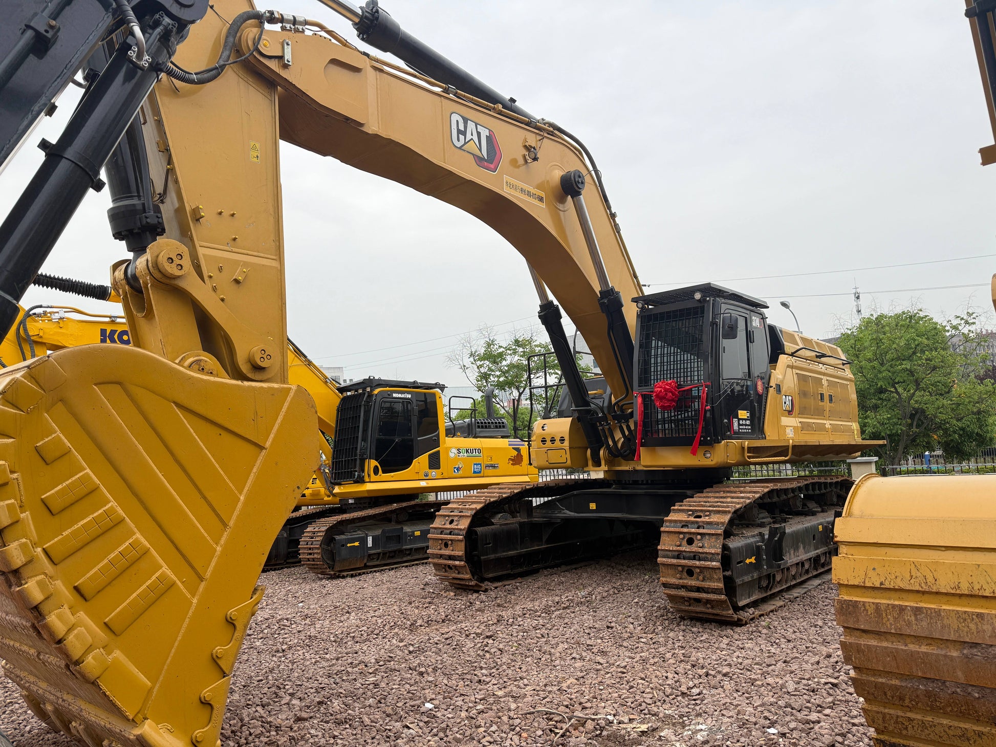 Used Caterpillar 374 Excavator for Sale detail view